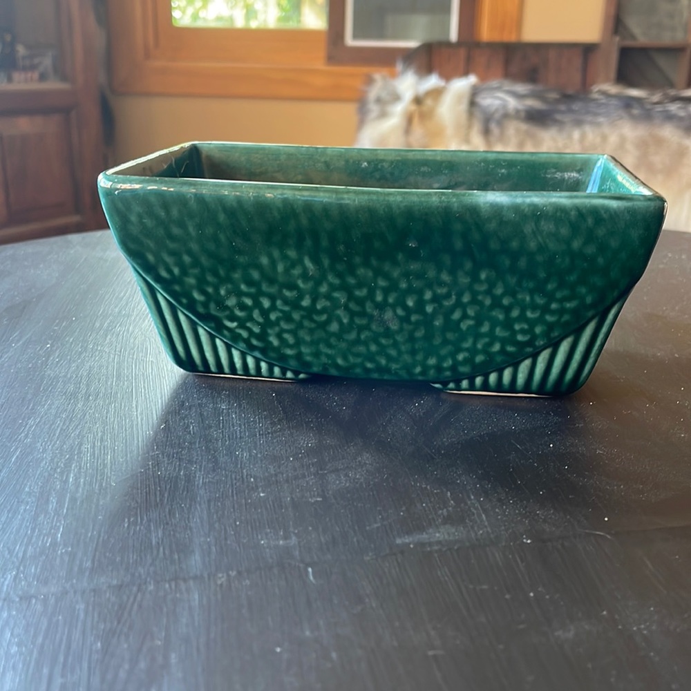 Vintage‎ Mid-century Hull pottery planter